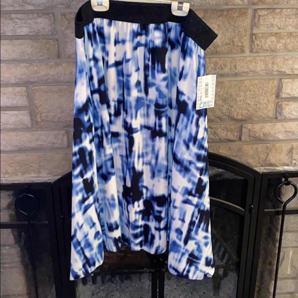 LuLaRoe Lola skirt NWT